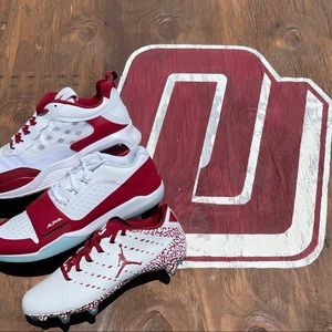 Bundle of ou shoes